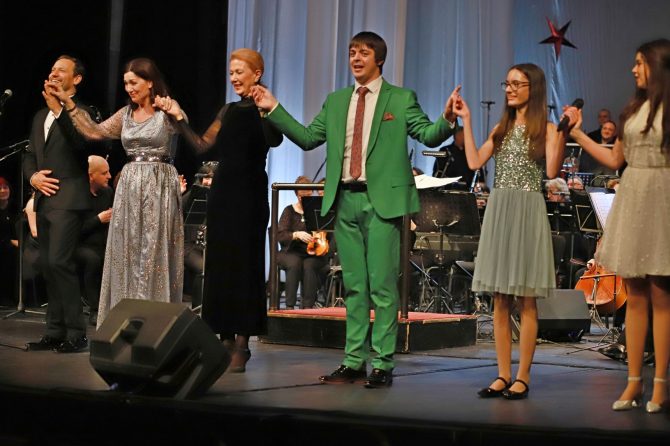 За 15-та поредна година МЦ КИРМ „Св. Елисавета“ подари коледен концерт на плевенчани в навечерието на Рождество Христово